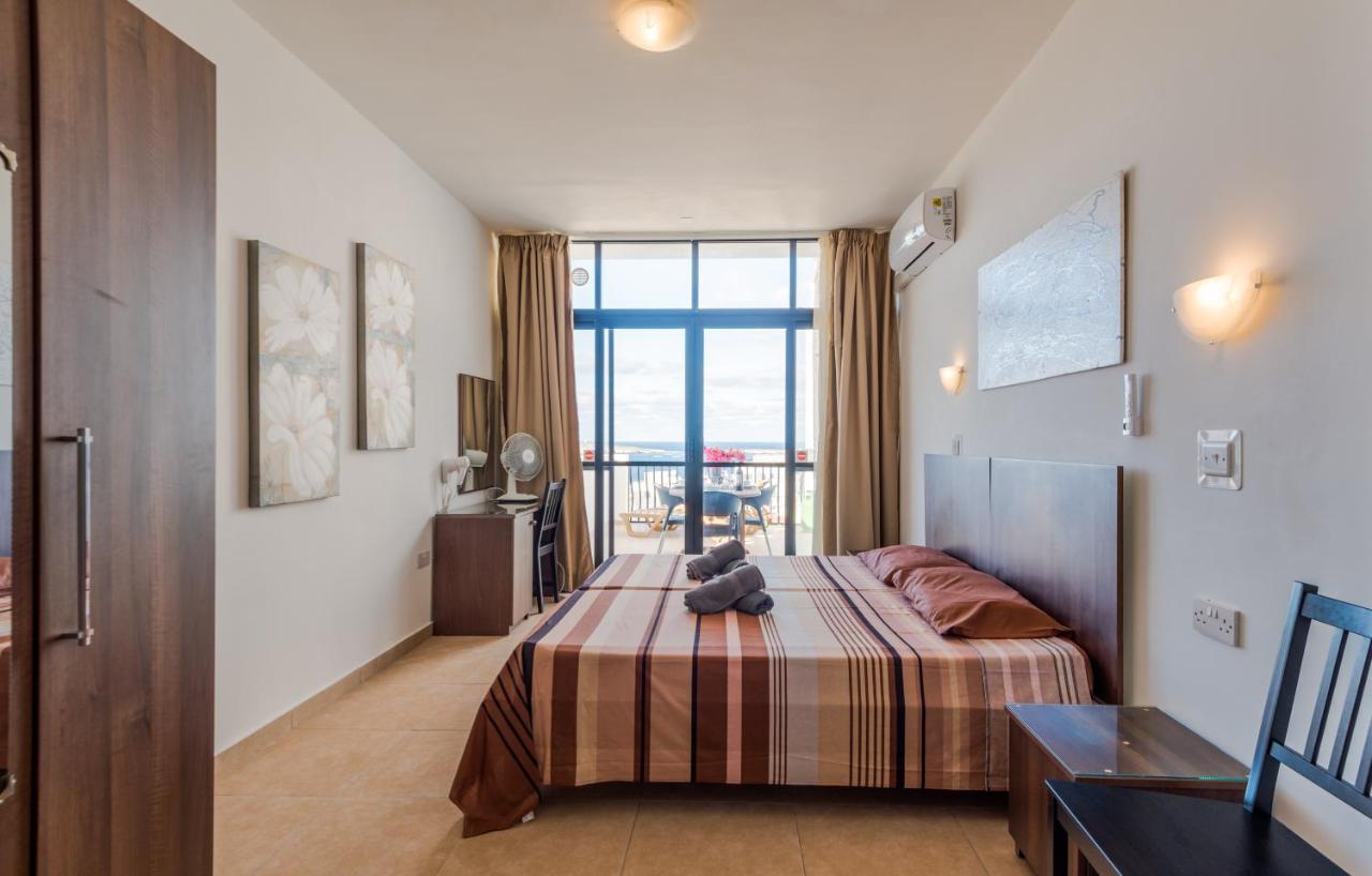 Seashells 2 Bedroom Apartment With Sunny Terrace With Stunning Sea Views - By Getawaysmalta St. Paul's Bay Exterior photo